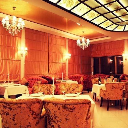 East Legend Hotel Baku Exterior foto