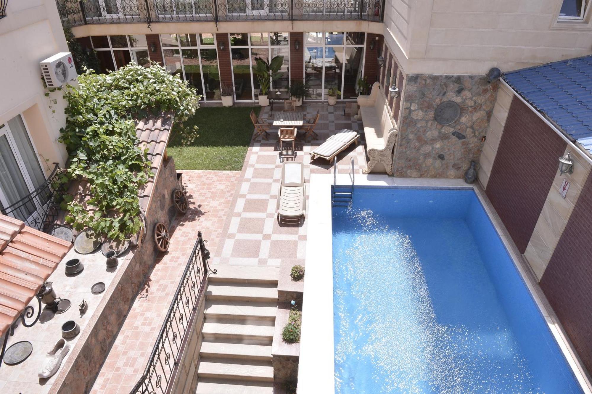 East Legend Hotel Baku Exterior foto