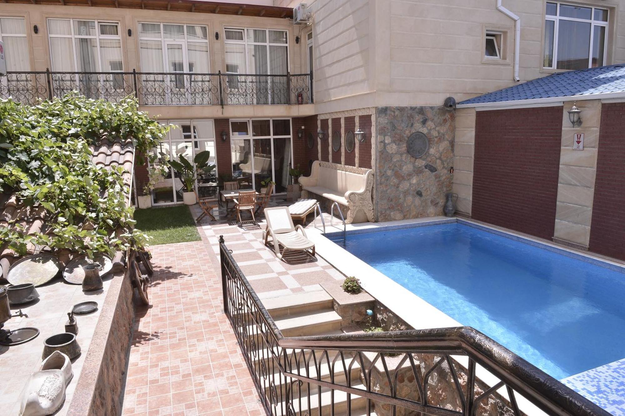 East Legend Hotel Baku Exterior foto