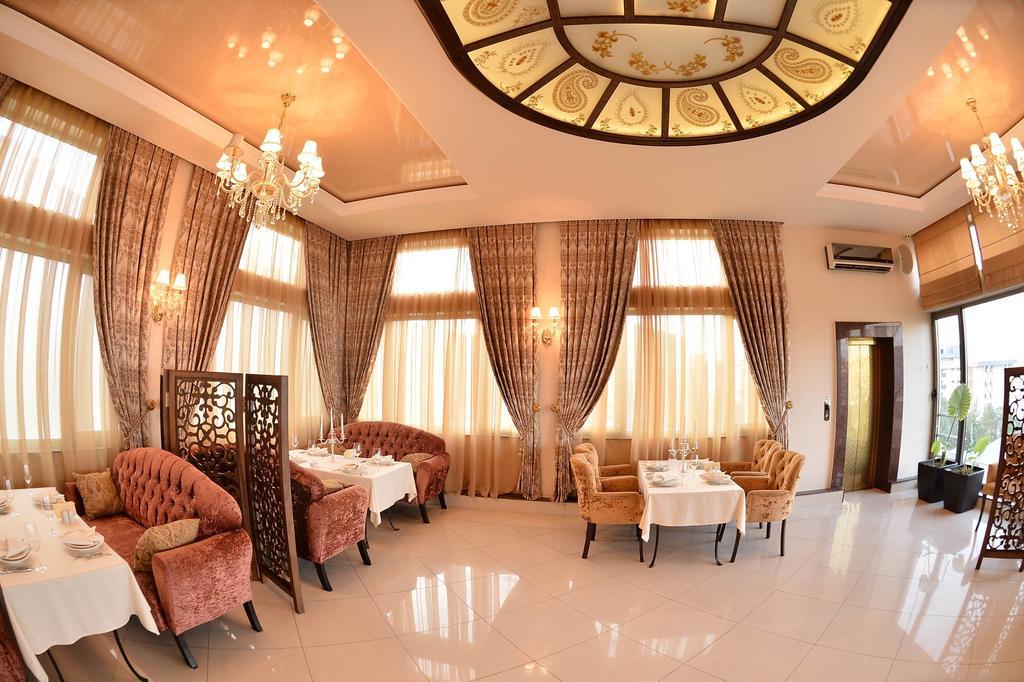 East Legend Hotel Baku Exterior foto